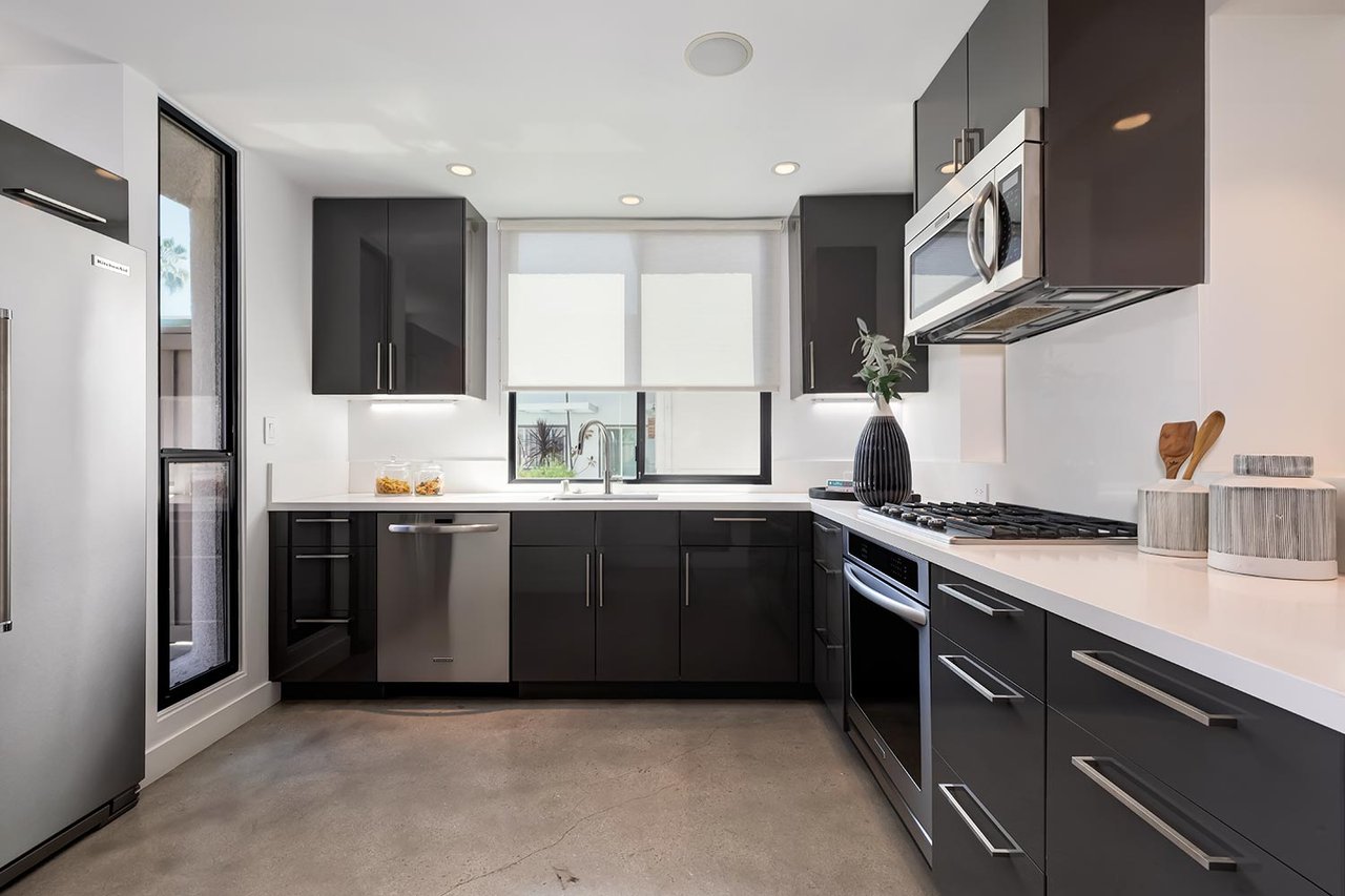 1327 Havenhurst Unit #10