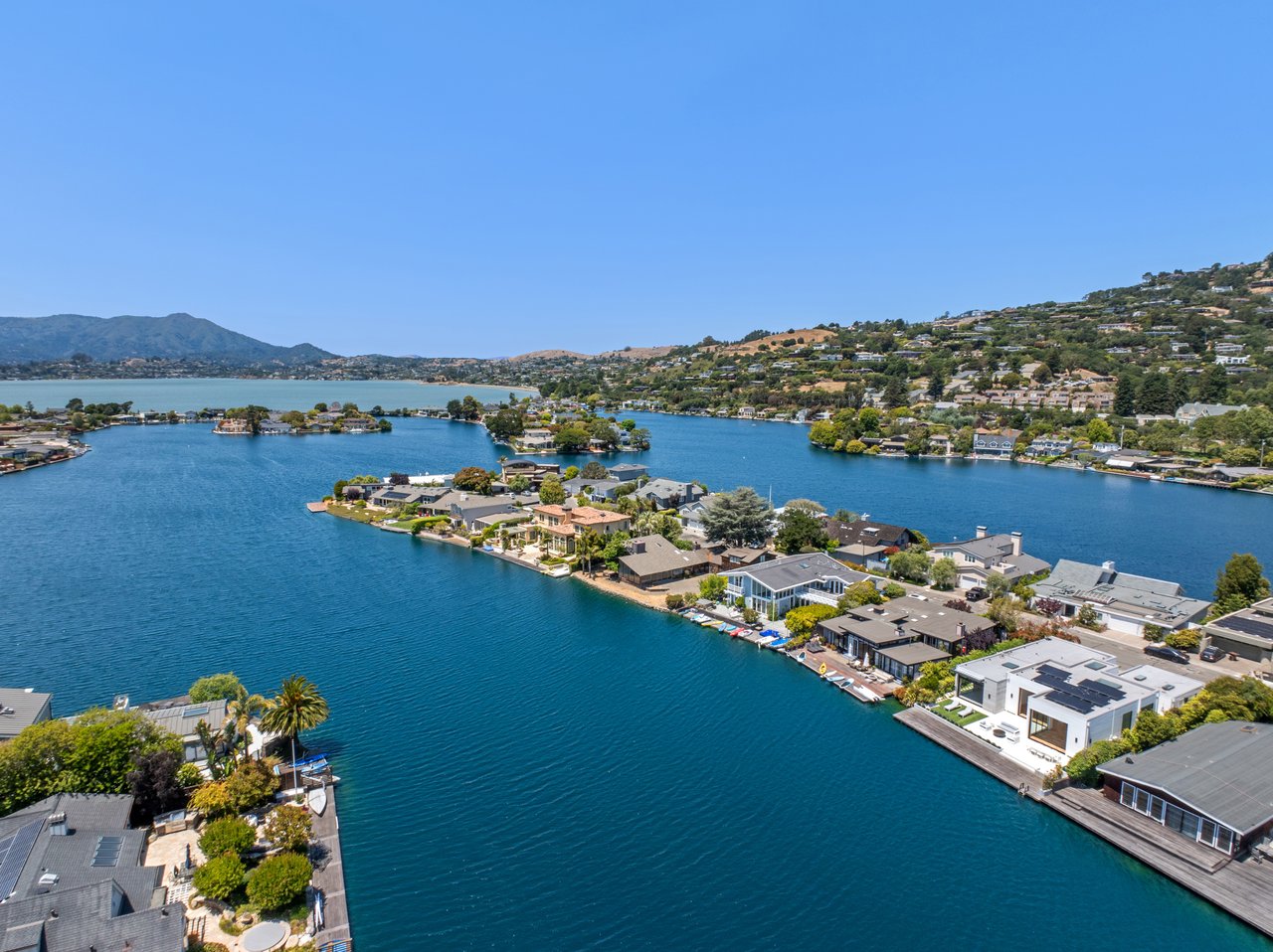 Contemporary Retreat on the Belvedere Lagoon