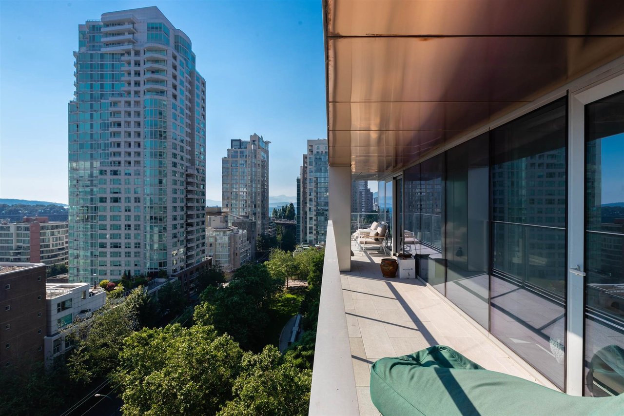 1480 Howe St, #1205