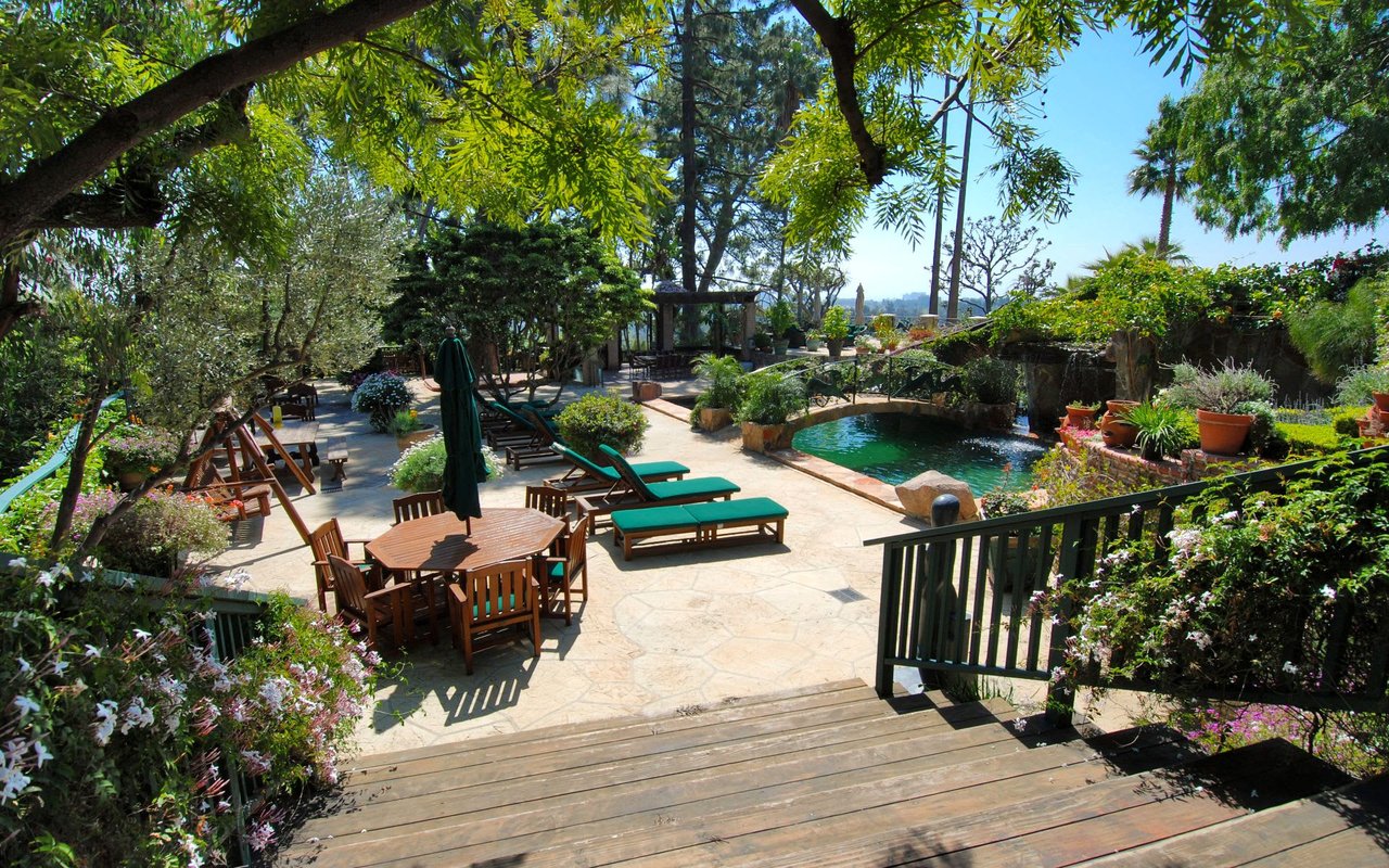 9941 Tower Ln, Beverly Hills