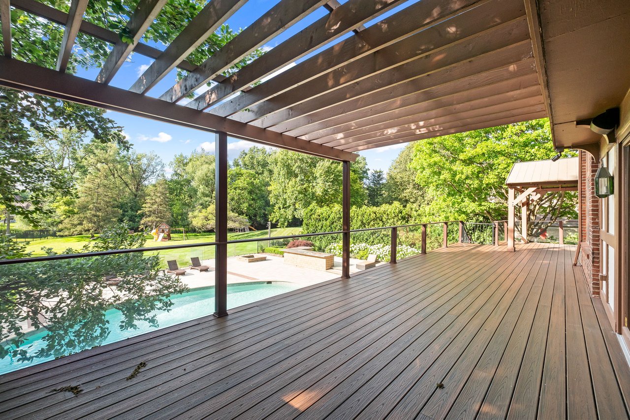 260 Woodwind Dr, Bloomfield Hills