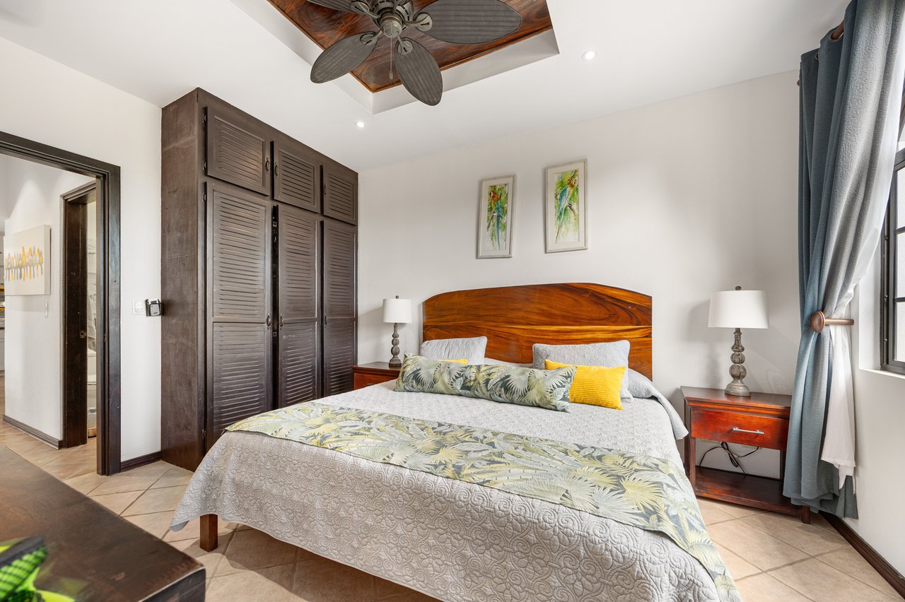 Casa Mimosa | Versatile Luxury Retreat Just 3 Minutes from Flamingo Beach