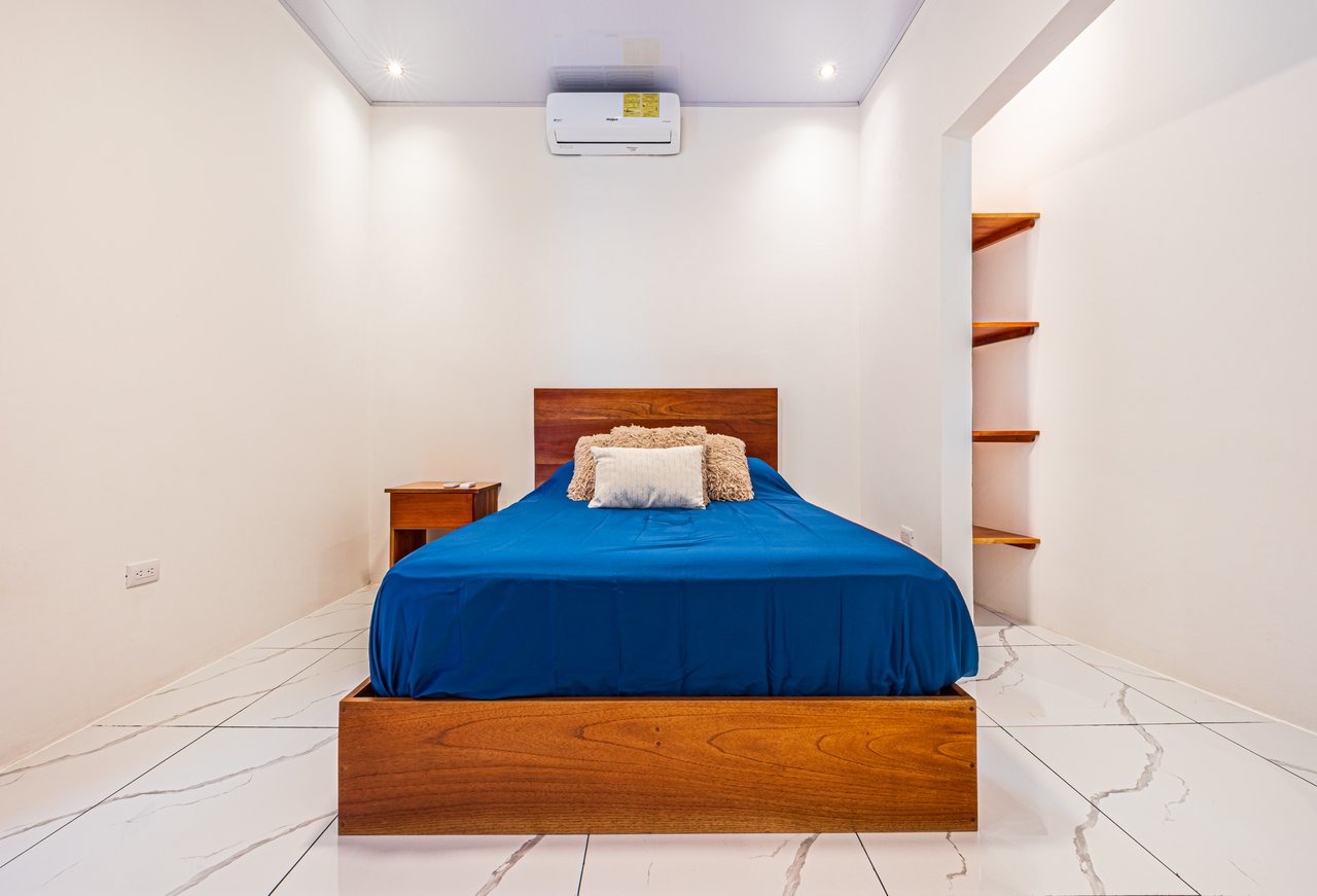 Comfortable 3-Bedroom Pool Home Near Beaches, Parks, and Restaurants
