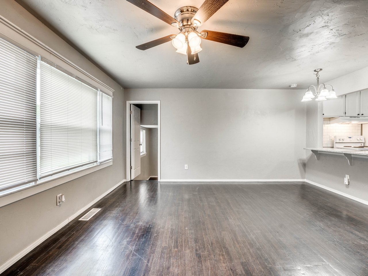 1313 Laverne