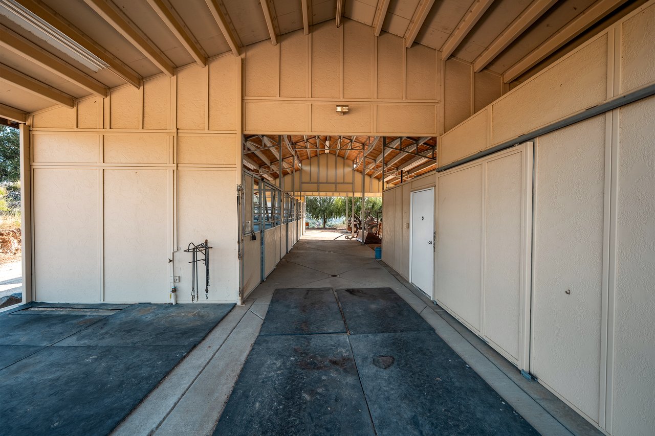 19300 Hombre Lane