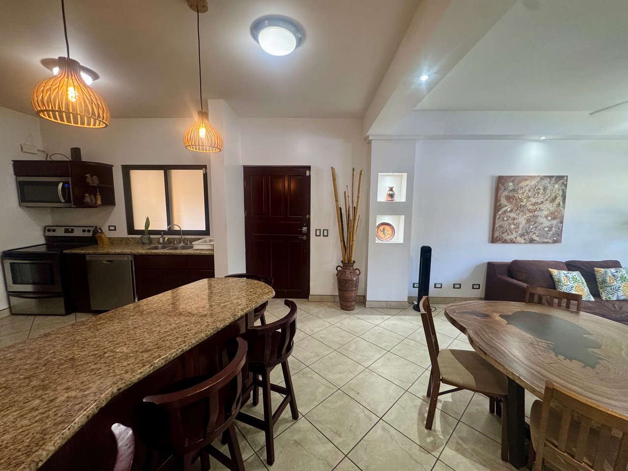 The Oaks 65: Comfortable 2BR Condo Near Tamarindo & Playa Grande