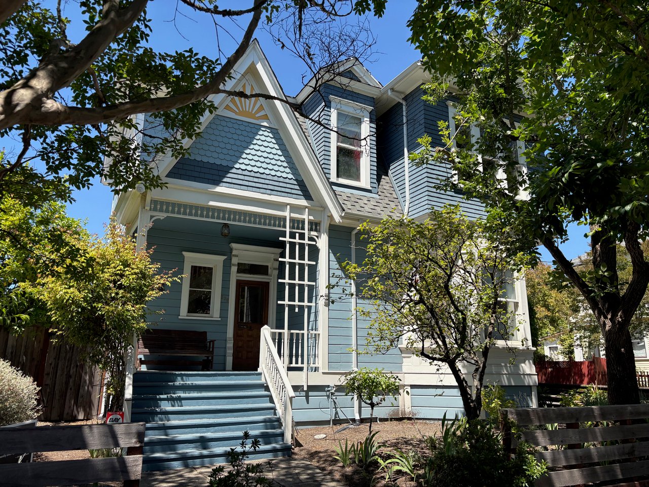 539 Benton St