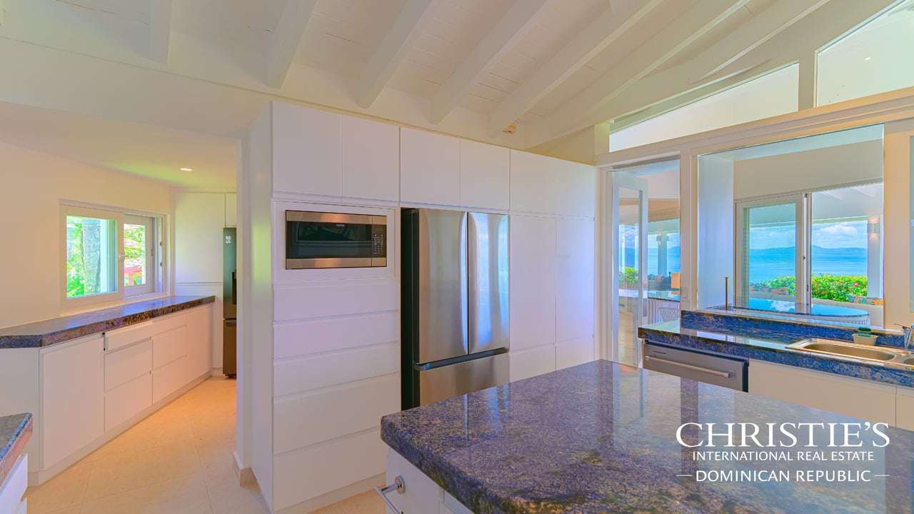 Luxury Ocean View Villa in the Puerto Bahía Resort Community