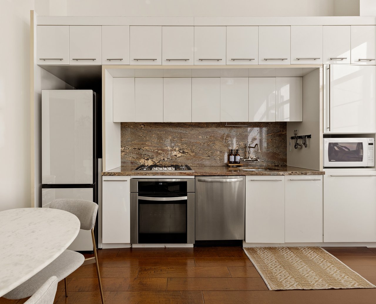 27-28 Thomson Avenue #453