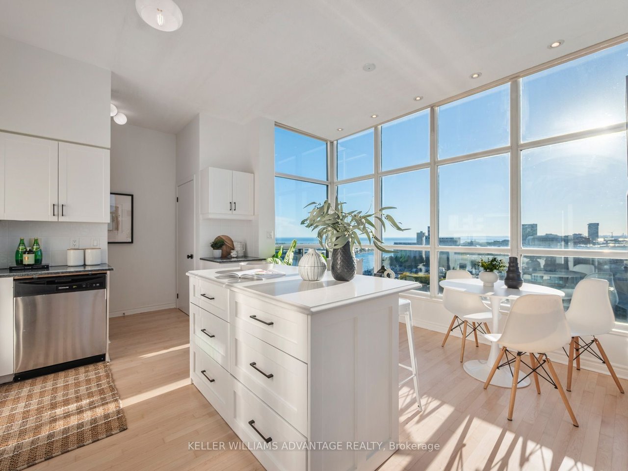 PENTHOUSE ESCAPE IN THE TOWN