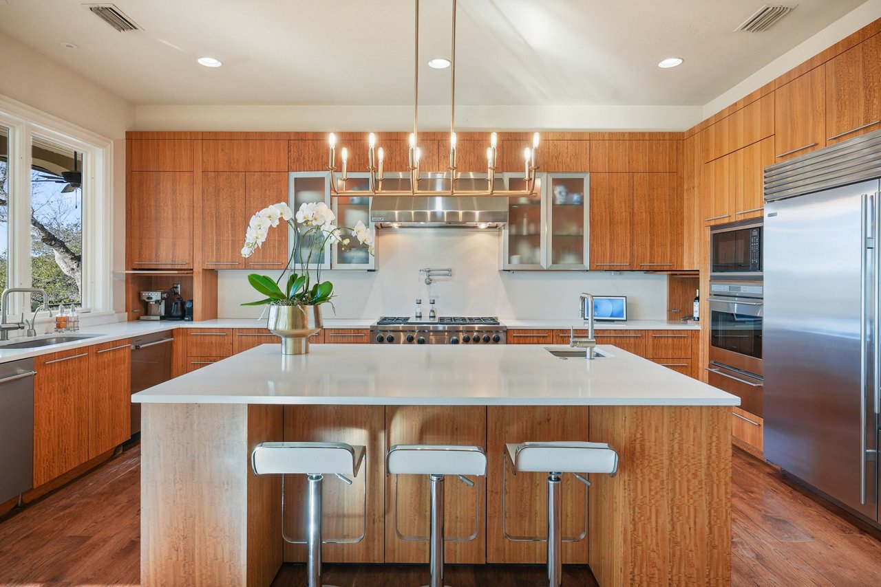 3800 Hunterwood Point