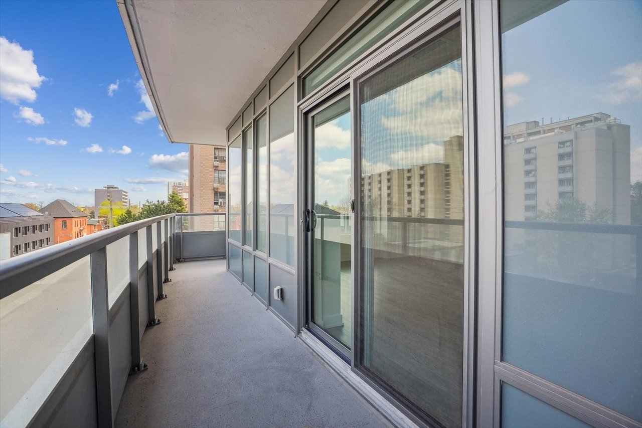 #403 - 212 King William Street