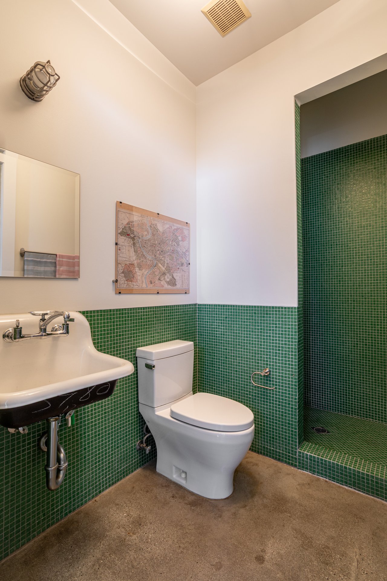 1534 17th St Unit: 105, Santa Monica