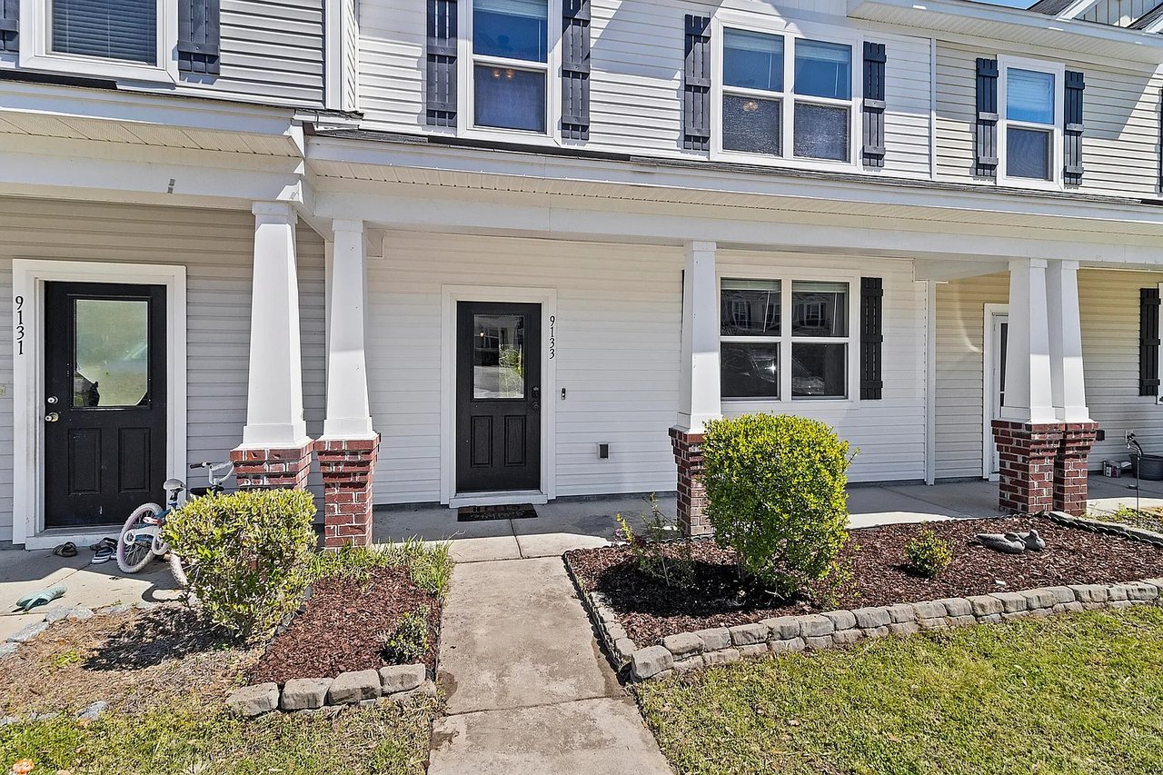 9133 Parlor Dr