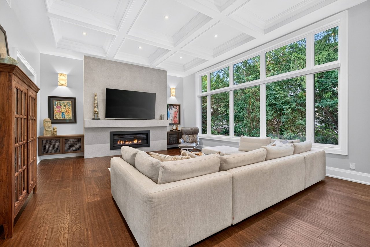 Luxury Custom Bungaloft