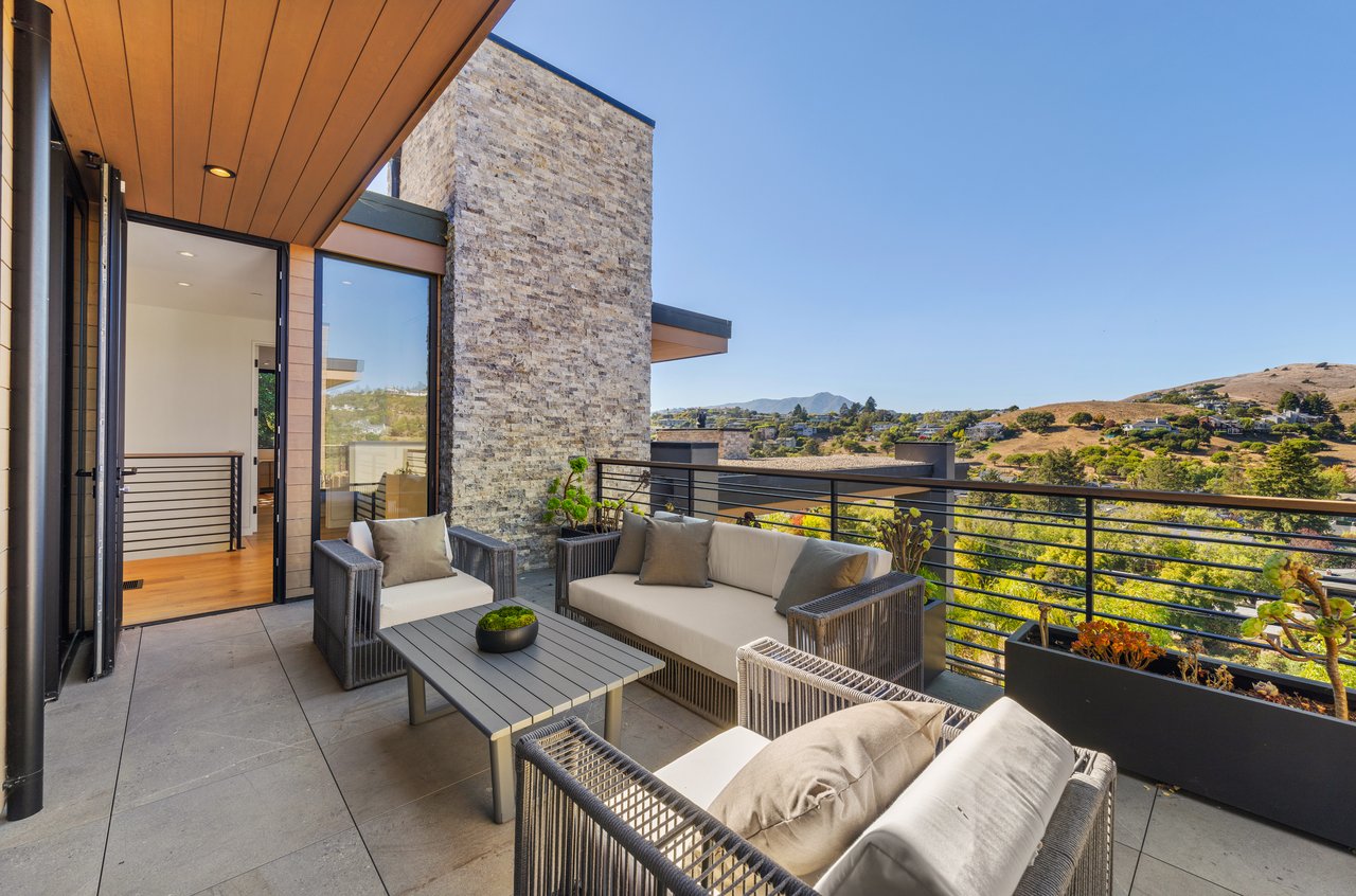 Modern Luxury - Completed in 2020