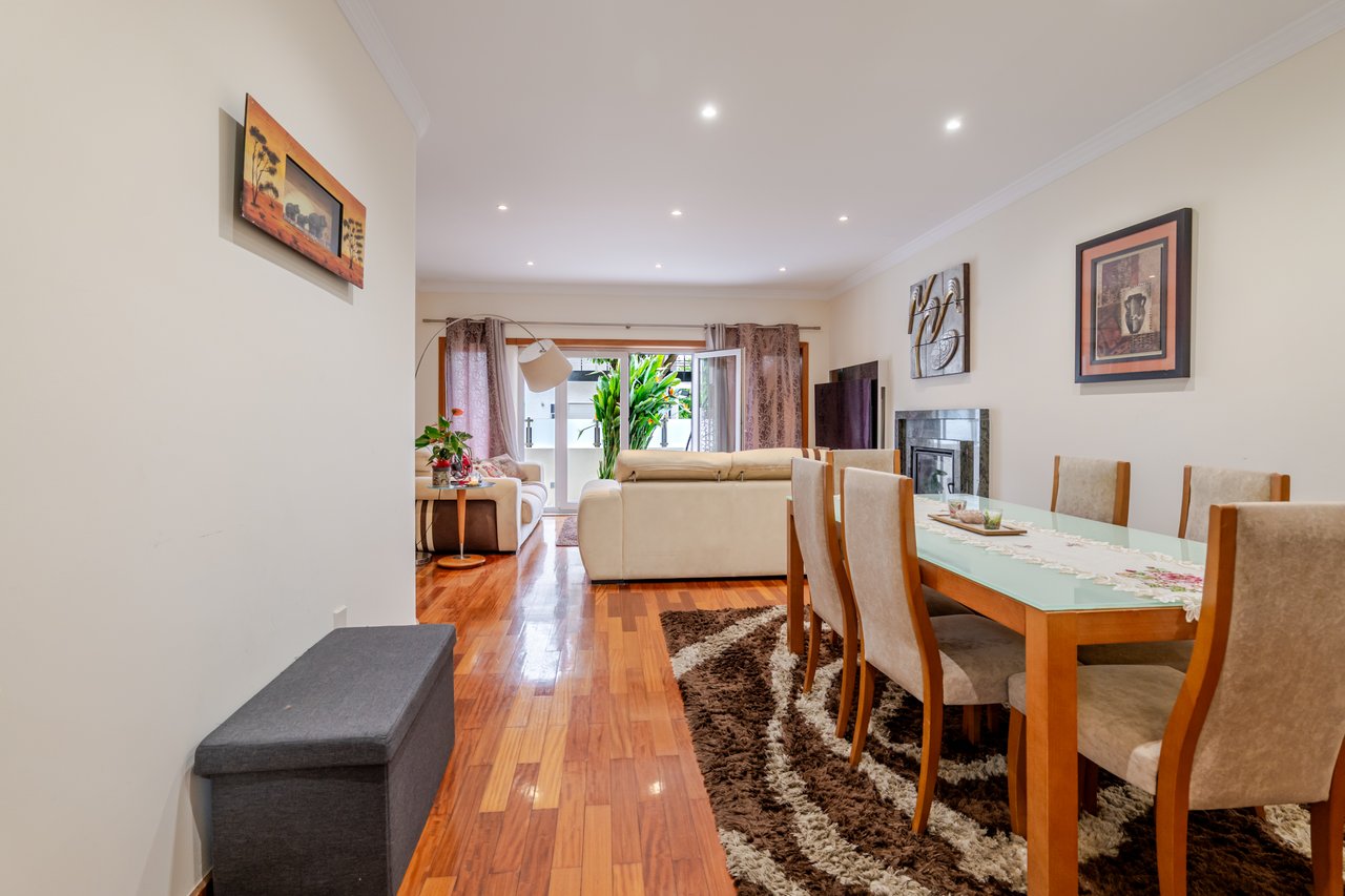 Luxury Four-bedroom Villa in Porto