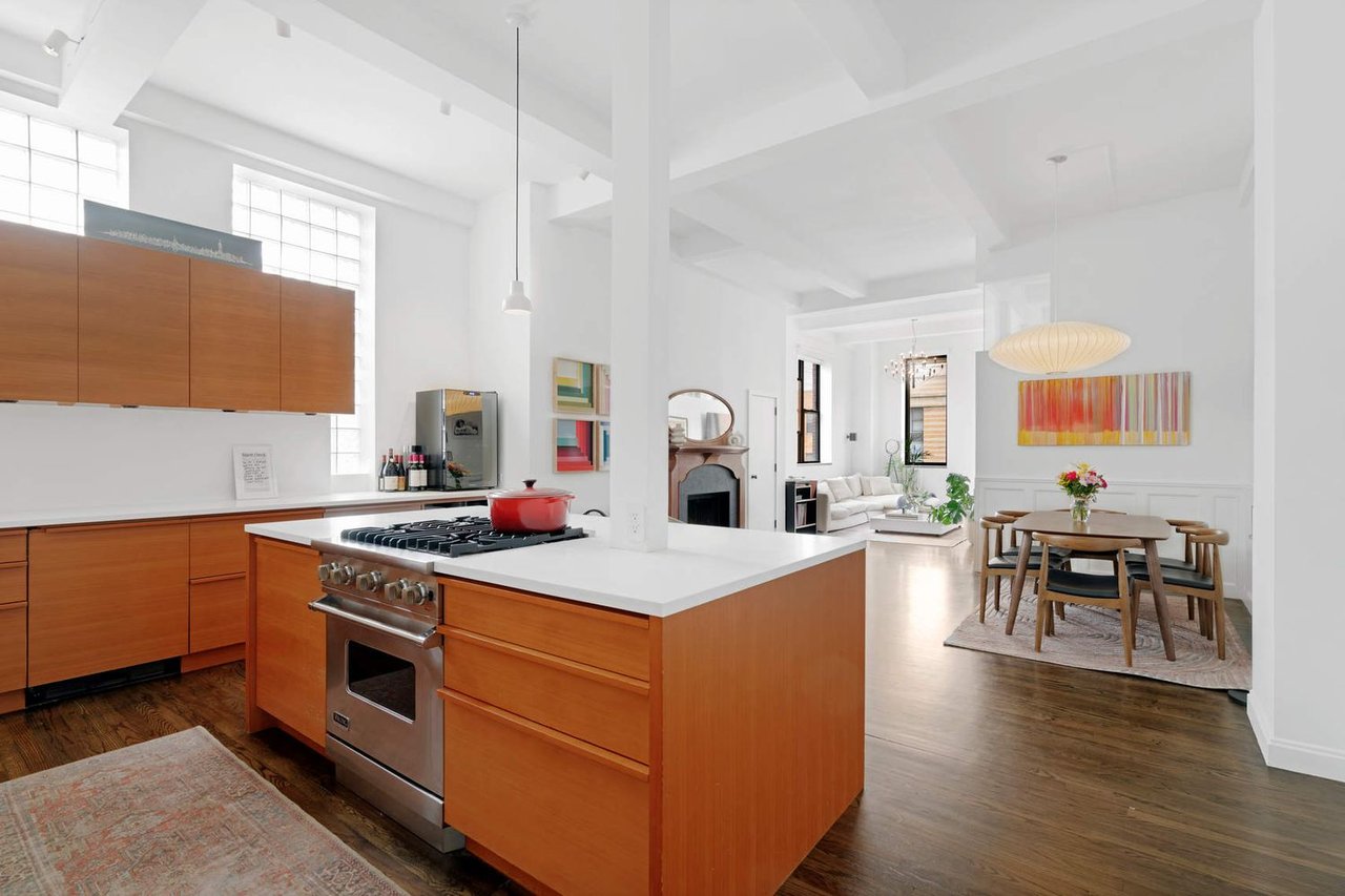 114 E 13Th St #8C 