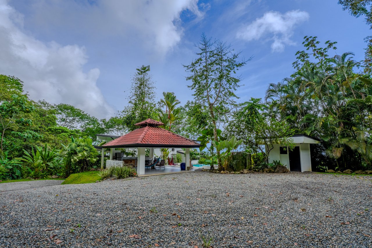 Casa La Roca, Whale's Tail 3 Bedroom Home In Uvita!