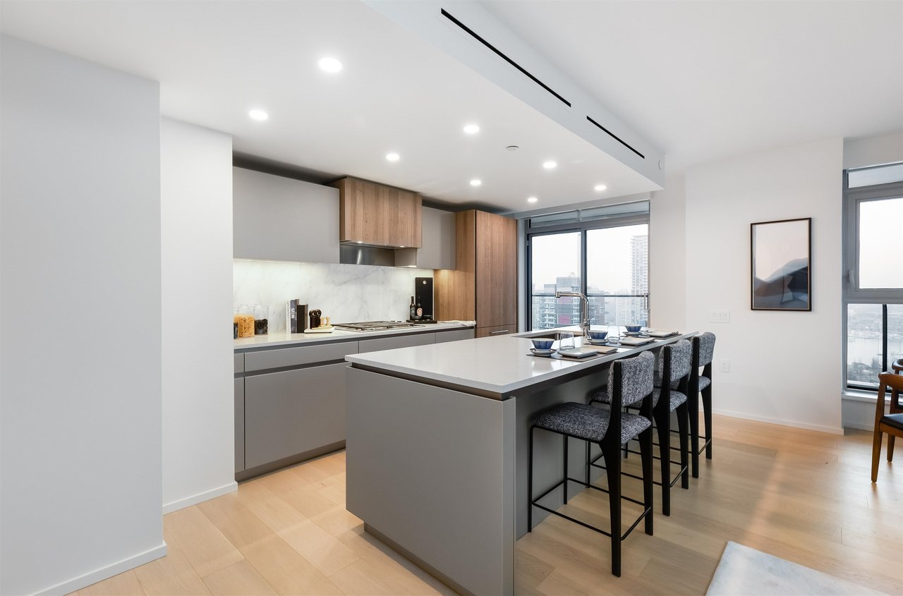 889 Pacific St, #2302