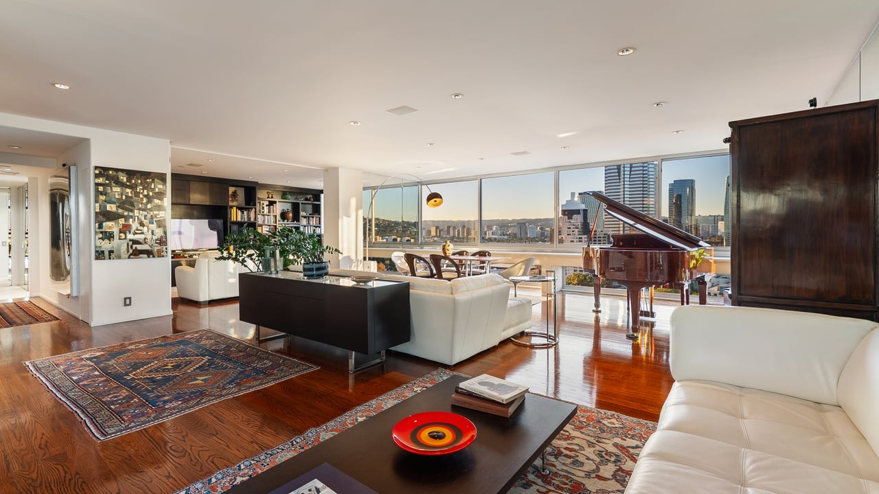 2220 Avenue Of The Stars Unit: 1802W