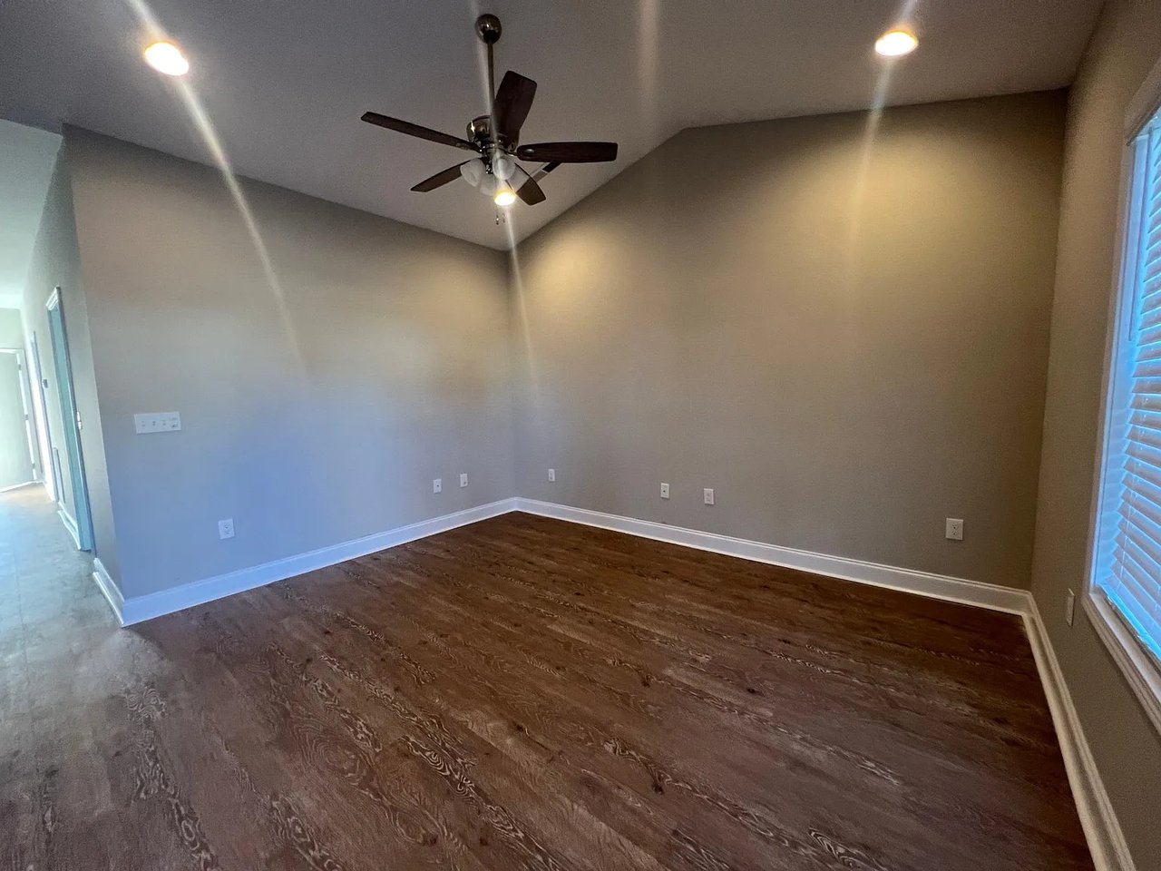 155 Peachtree Ln 
