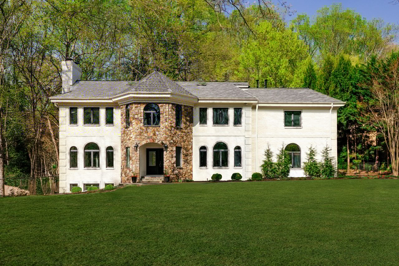 9200 Holly Oak Drive