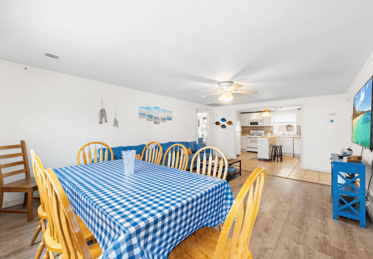 18 E Dupont Ave, Brant Beach (Top Floor)
