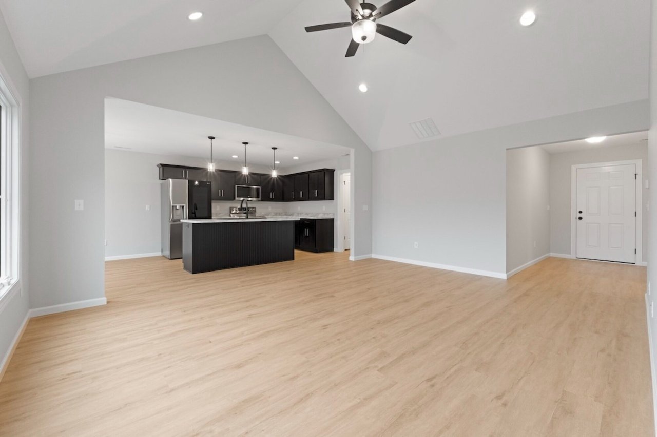 111 Sunset Dr