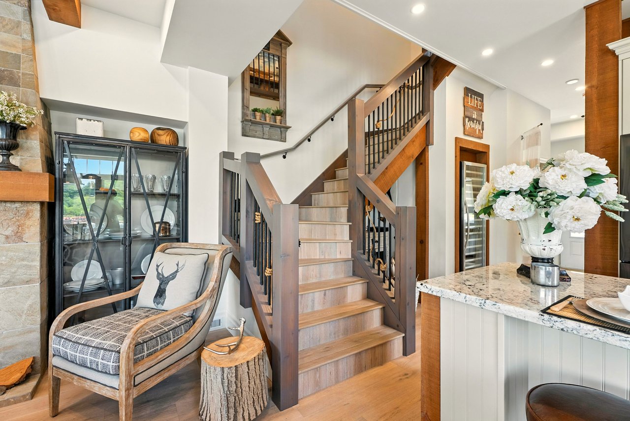 #205 - 97C JOSEPH STREET