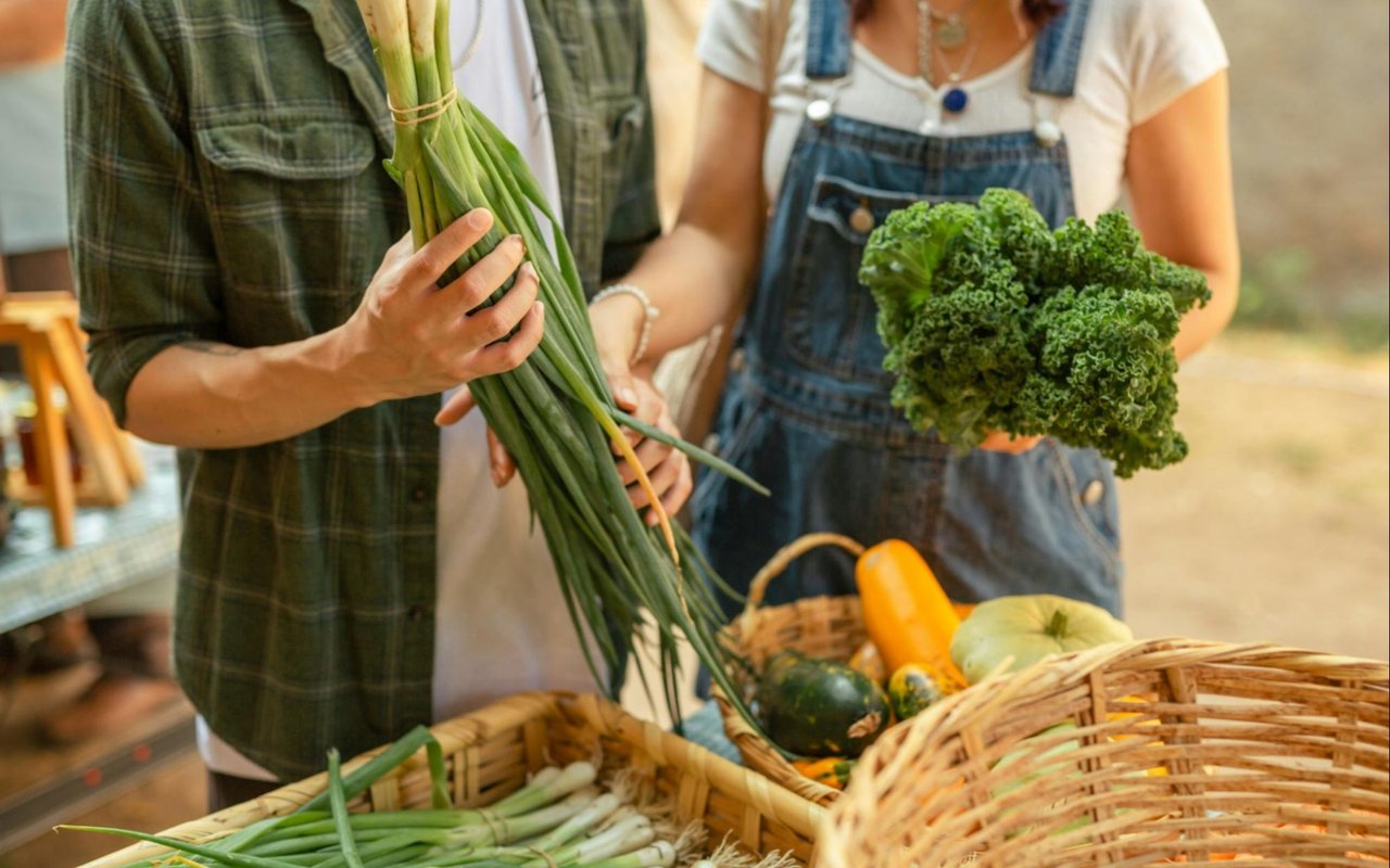Chelan’s Farmers Markets and Local Grocers: Stocking Your Vacation Home