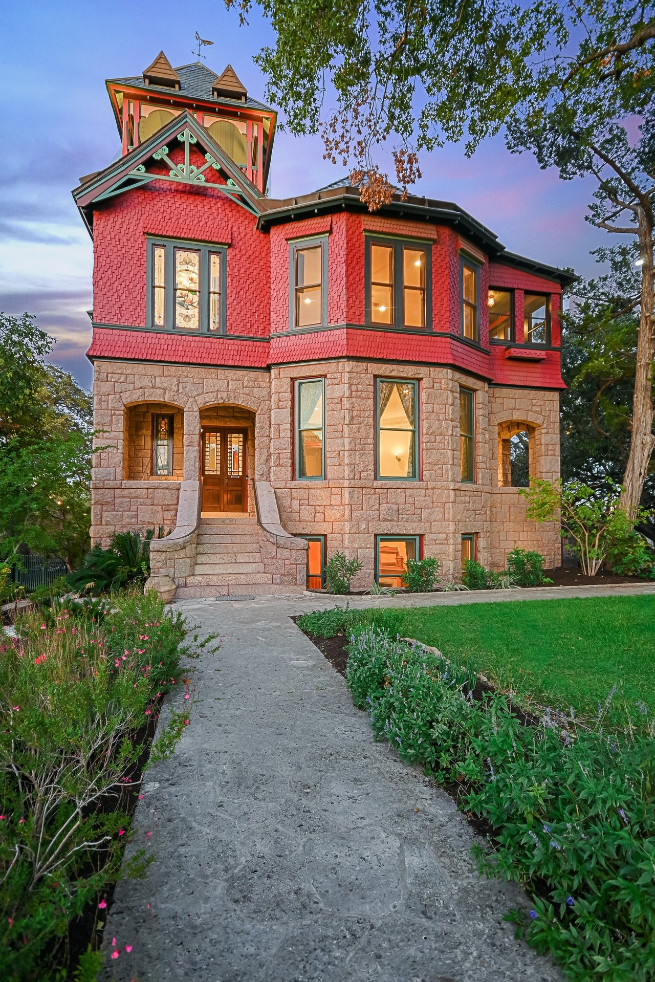 400 Academy DR