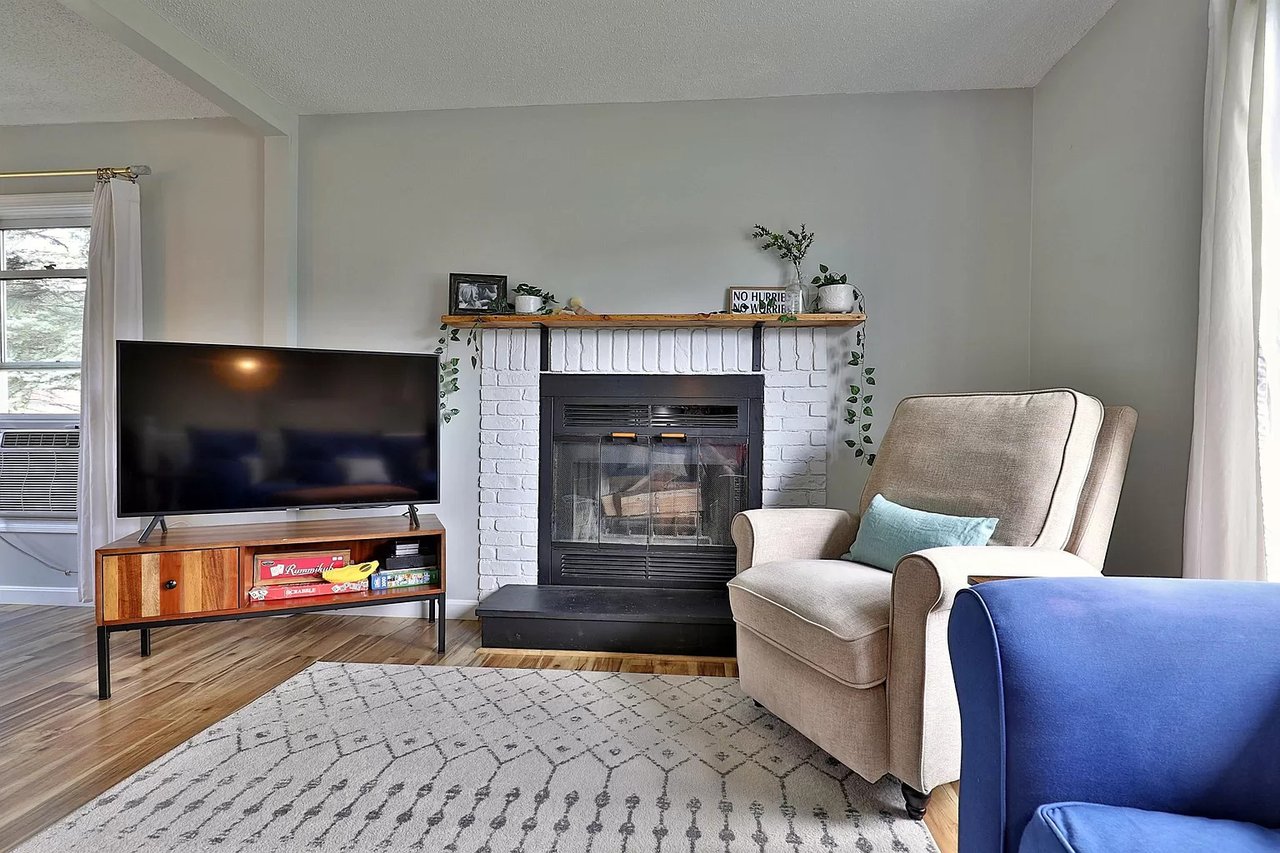 Adorable Split-Level Ludlow Ranch