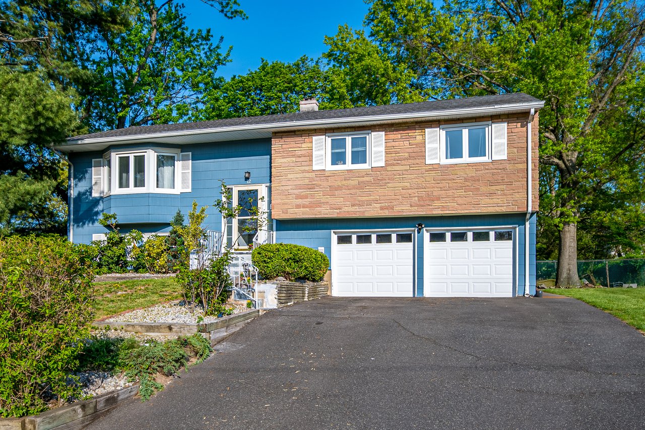 12 Sherry Rd