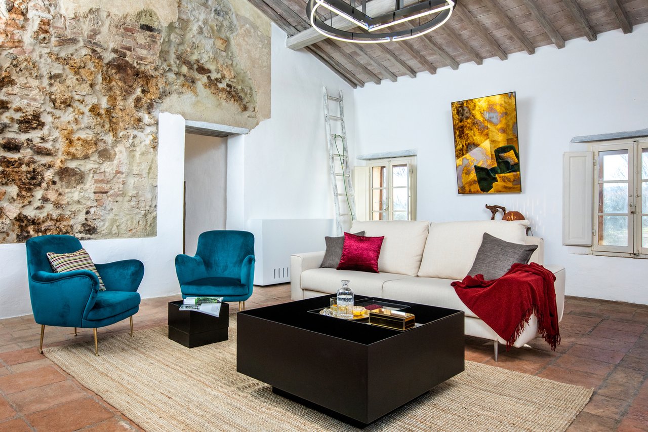 Country Luxury Home For Rent in Valdorcia