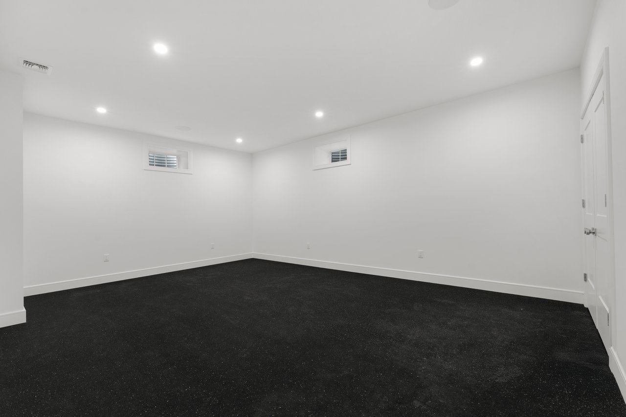 229 Bogert Pl
