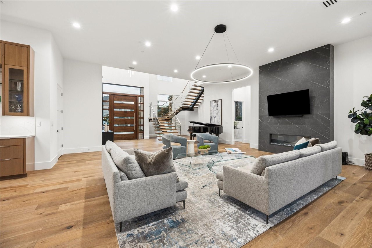 4529 Merrie Lane