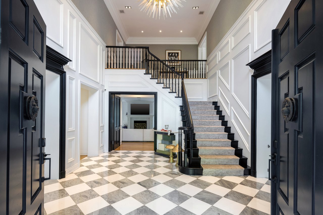 9135 Hazen Dr, Beverly Hills 