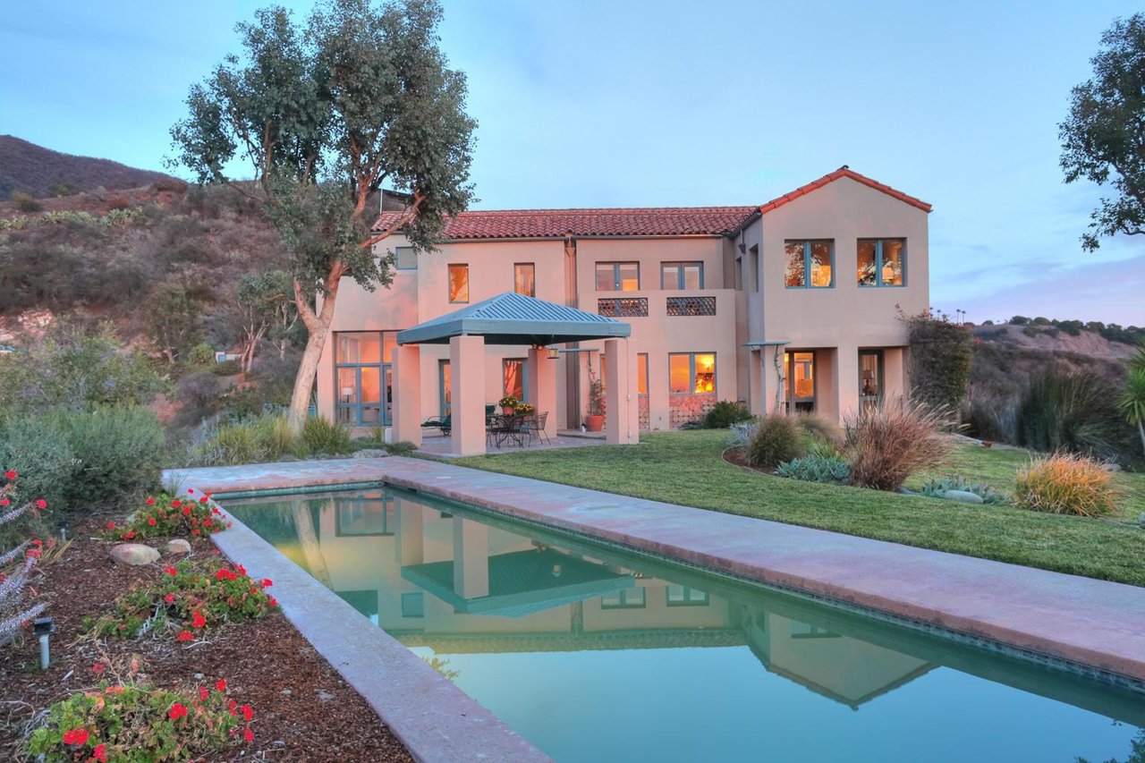 894 Toro Canyon Rd