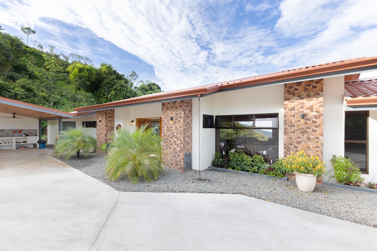 “NESTLED IN” LUXURY HOME AND GUEST HOUSE – A MOUNTAIN SANCTUARY – 3.4 ACRES