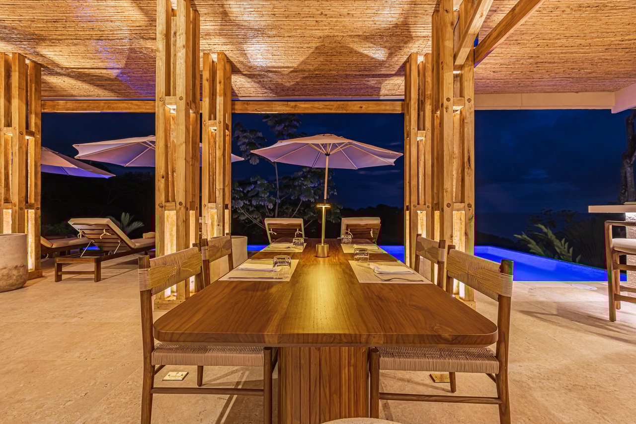 Luxury Hotel Boutique with Ocean Views | Walking distance to the beach | 13.2 Acres