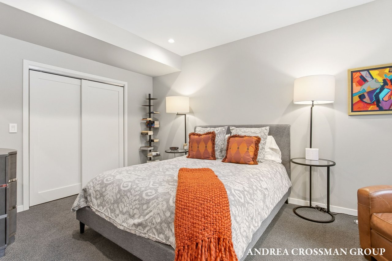 6919 Bendemeer Drive