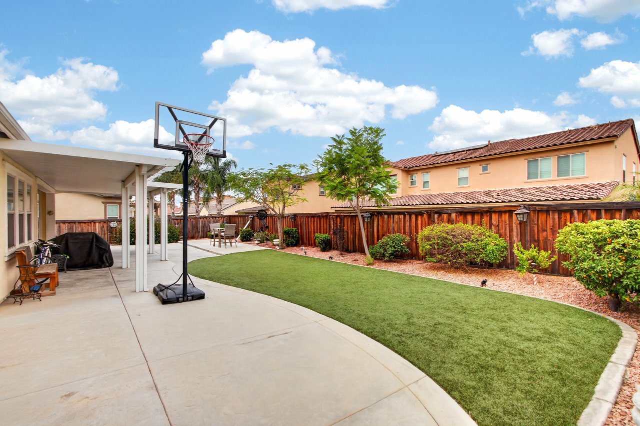 27867 Huron Ct