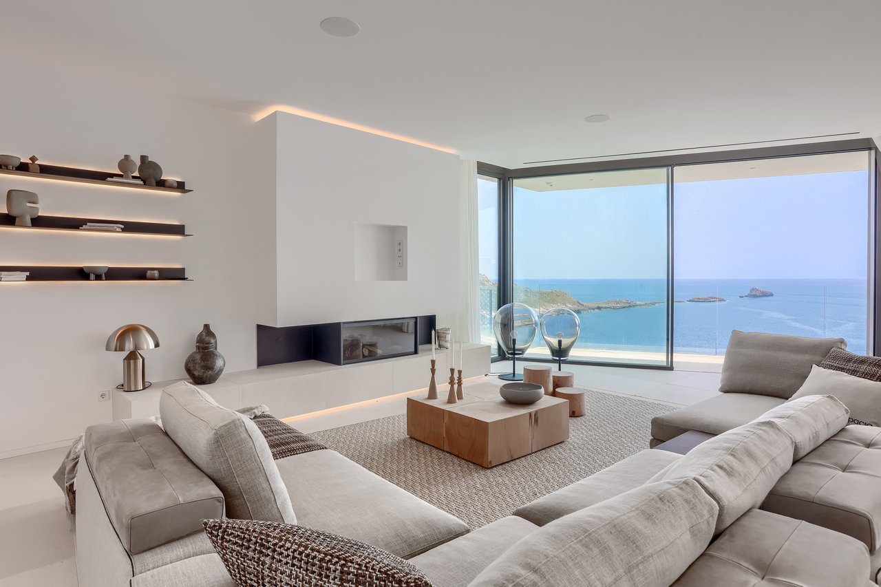 Modern Villa in The Exclusive El Toro Community