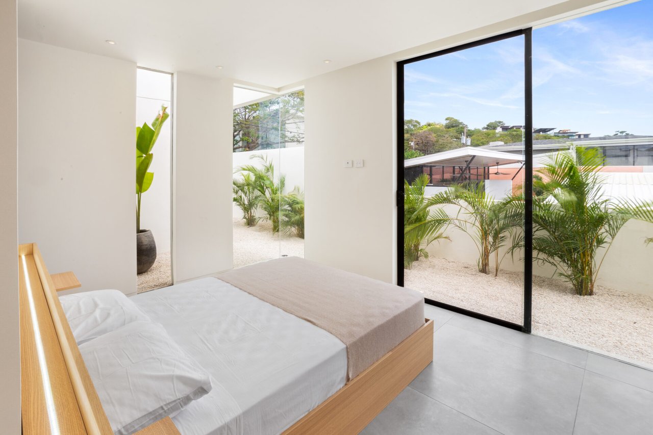 Villa Juba | Contemporary 4-Bedroom Villa with Mono Loco Beach Club Membership in Tamarindo