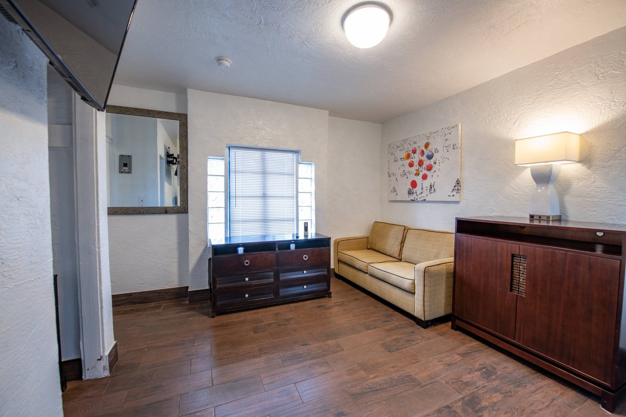 Ridgewood Ave - 1455 units of airbnb zoned properties