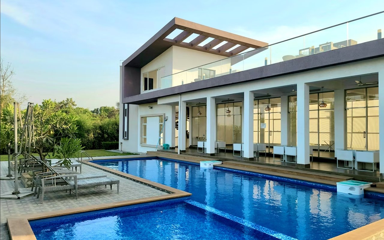 Ultimate Guide to Private Clubs and Member-Only Experiences in Corona del Mar