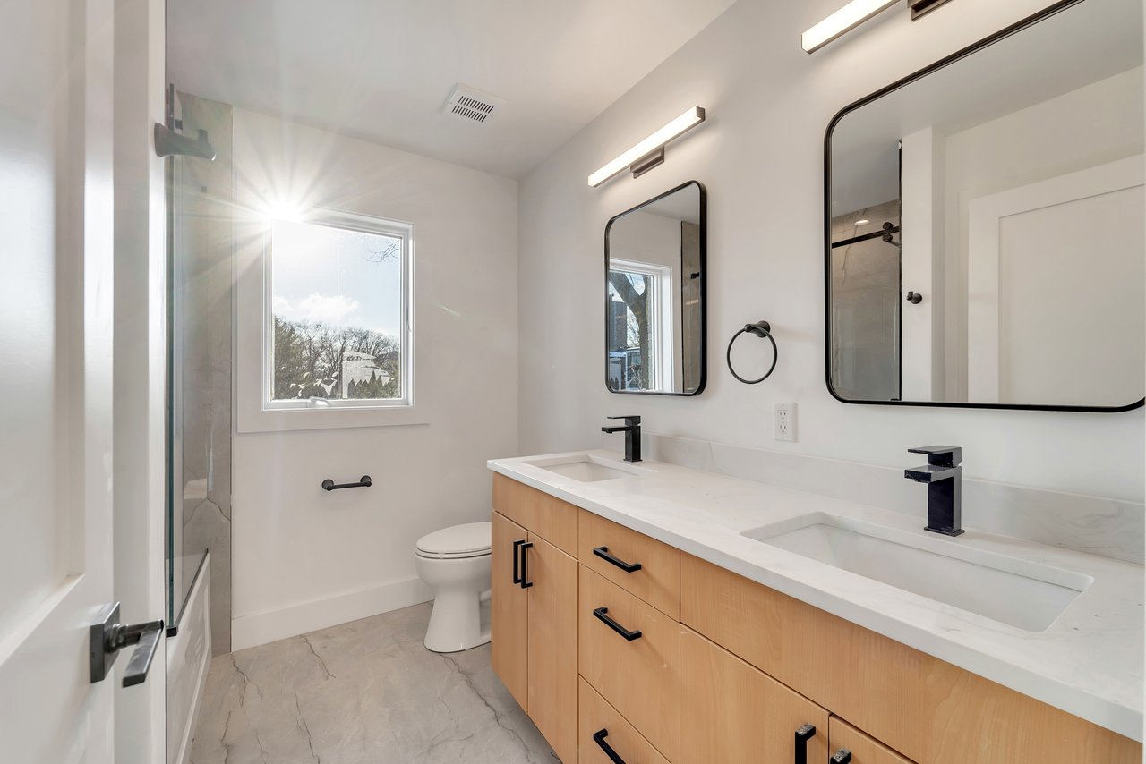 432 Stillwell Avenue B