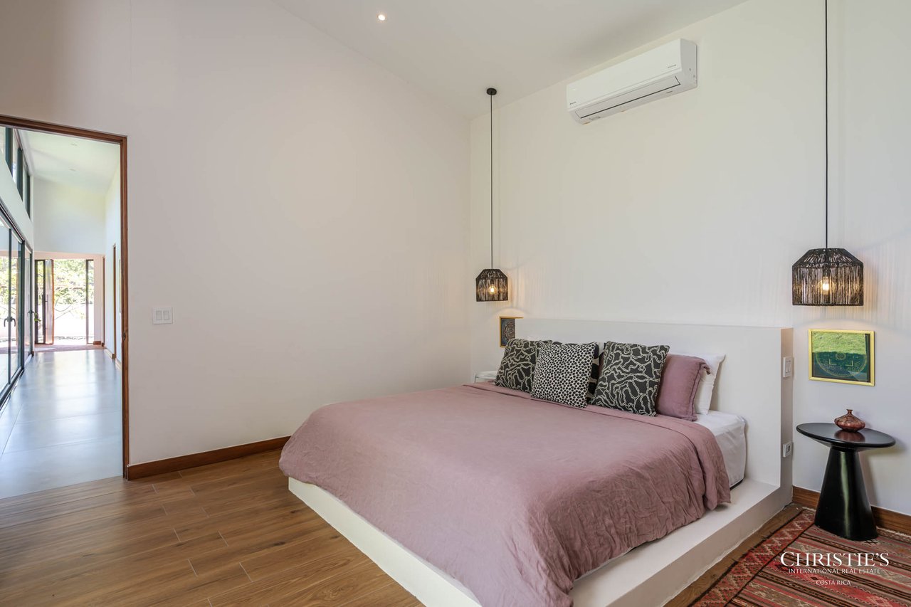 Casa Lola – Contemporary Beachside Oasis in Playa Grande