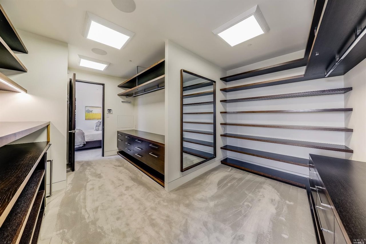 9 Walsh Dr